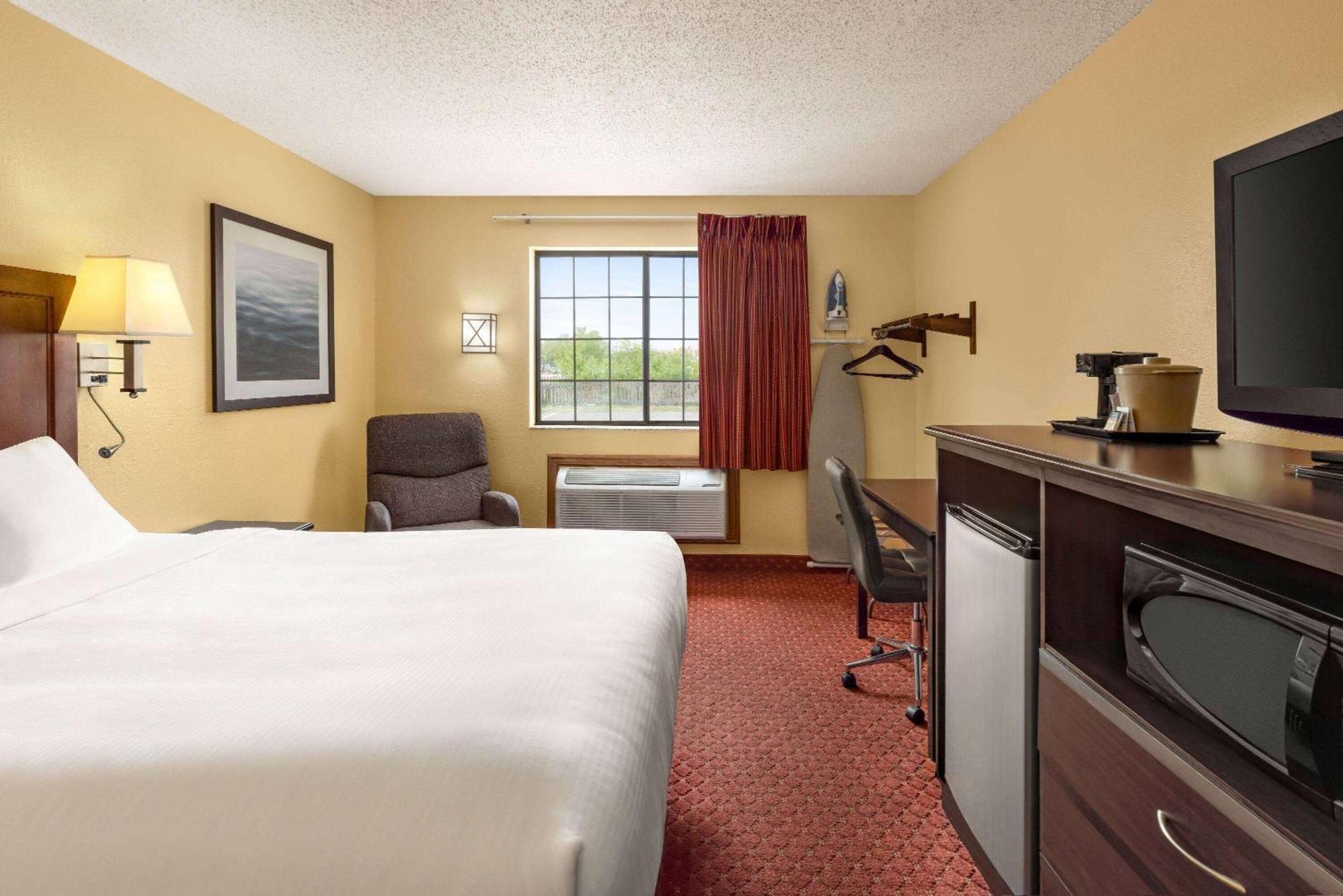 Baymont By Wyndham 2* Cedar Rapids