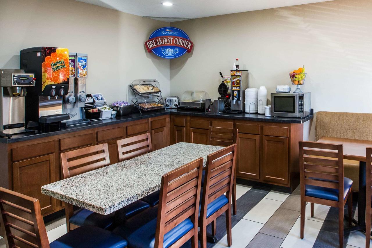 Baymont By Wyndham Hotel Cedar Rapids