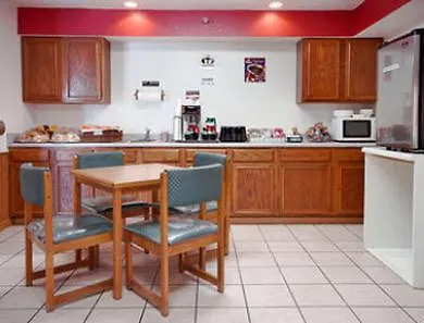 Baymont By Wyndham Cedar Rapids 